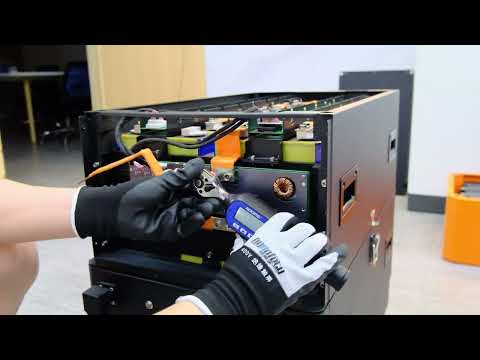 This video shows viewers in detail how to quickly assemble 1 EEL 48V 16S V4 JK battery box.